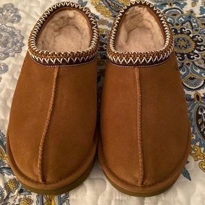 Brand new never worn Ugg Tasman size 8! New with box!